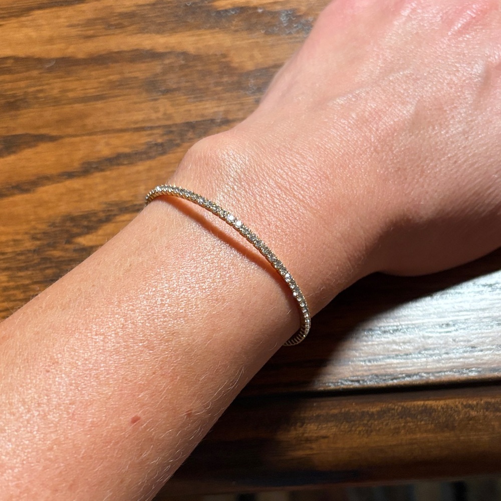 Elegant Gold Sparkle Bracelet